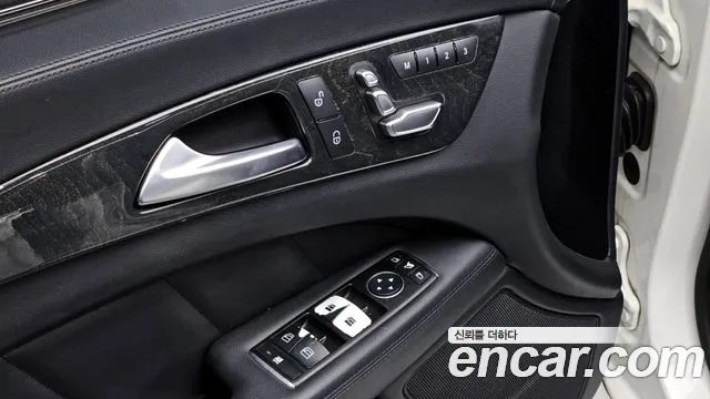 Mercedes-Benz CLS-Class 2016 — фото 18
