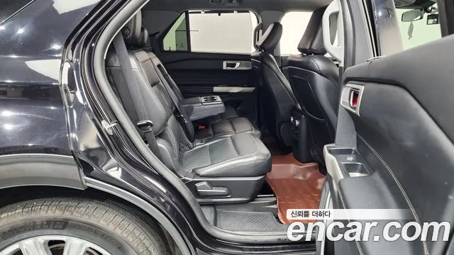 Ford Explorer 2020 — фото 12