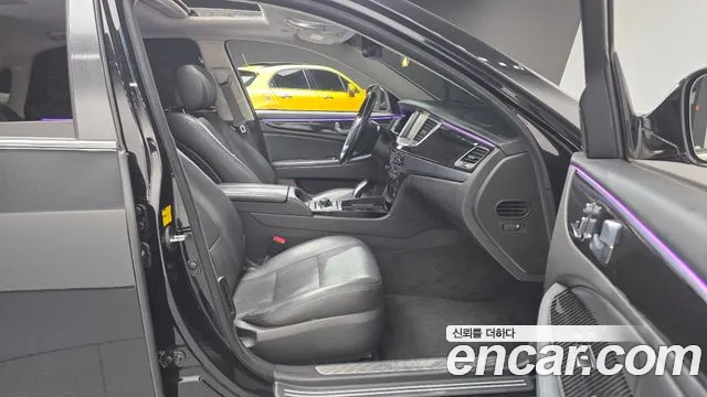 Hyundai Equus 2014 — фото 10