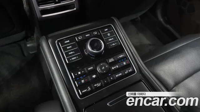 Hyundai Equus 2014 — фото 19