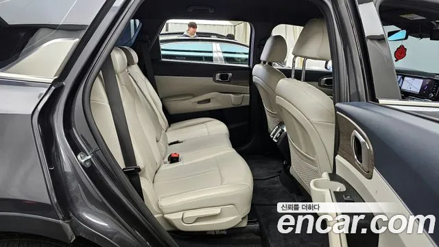 Kia Sorento 2022 — фото 12