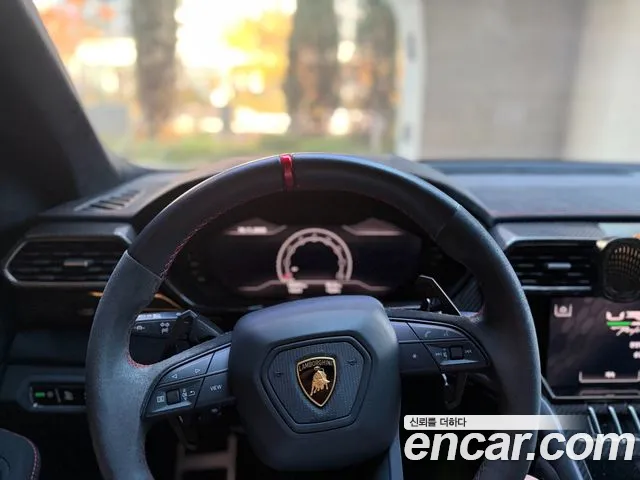 Lamborghini Urus 2023 — фото 12