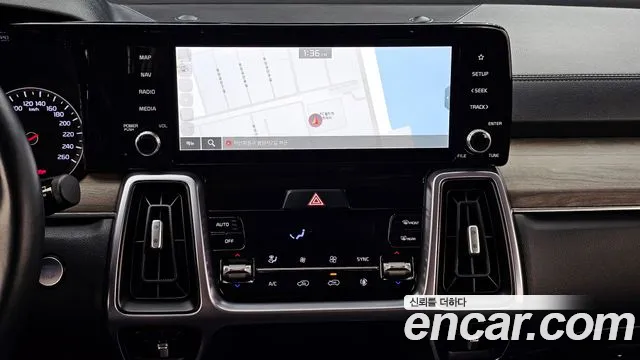Kia Sorento 2023 — фото 14