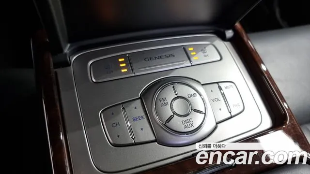 Hyundai Genesis 2010 — фото 17