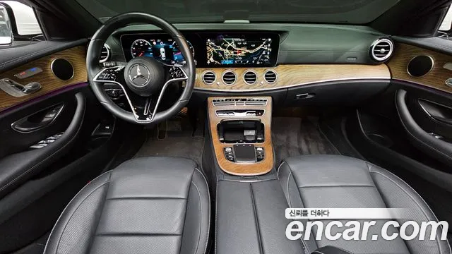 Mercedes-Benz E-Class 2023 — фото 7