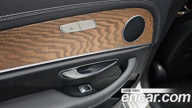 Mercedes-Benz E-Class 2023 — фото 17