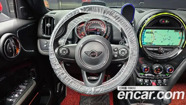 Mini Countryman 2018 — фото 13