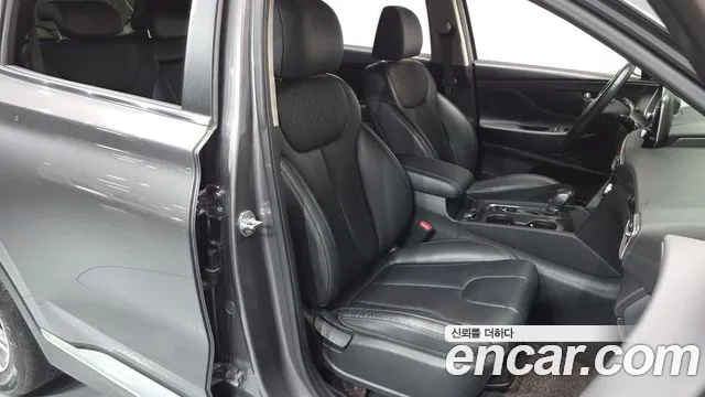 Hyundai Santafe 2020 — фото 9