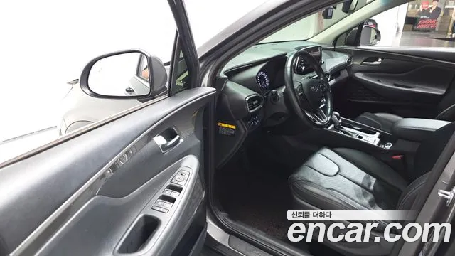 Hyundai Santafe 2020 — фото 10