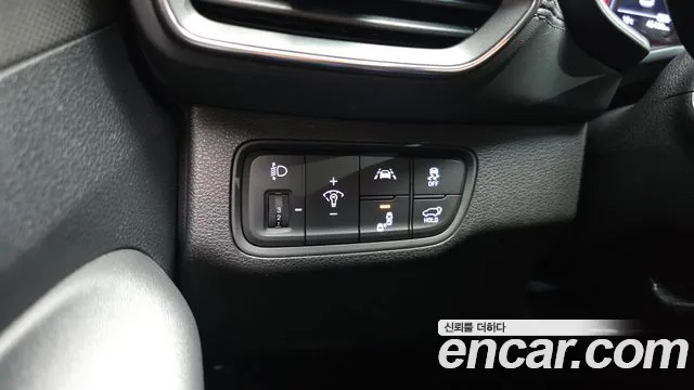 Hyundai Santafe 2020 — фото 18