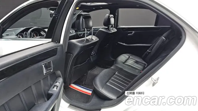Mercedes-Benz E-Class 2016 — фото 12