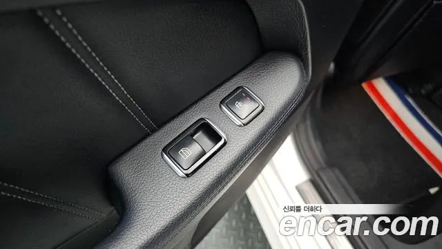 Mercedes-Benz E-Class 2016 — фото 17