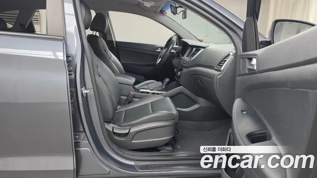Hyundai Tucson 2017 — фото 11