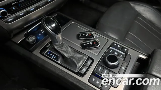 Hyundai Genesis 2016 — фото 9