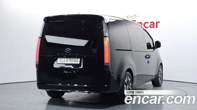 Hyundai Staria 2022 — фото 2