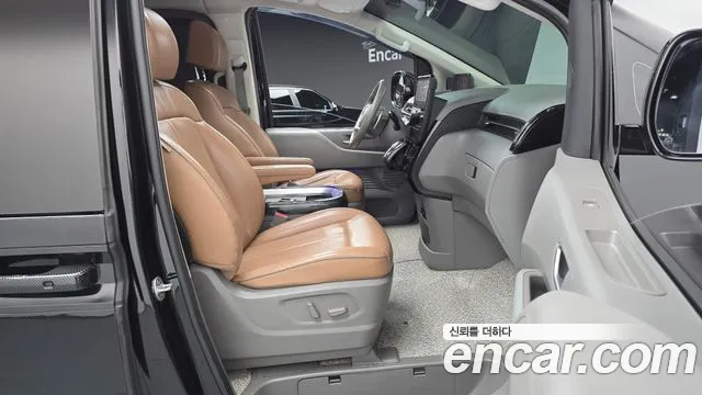 Hyundai Staria 2022 — фото 10