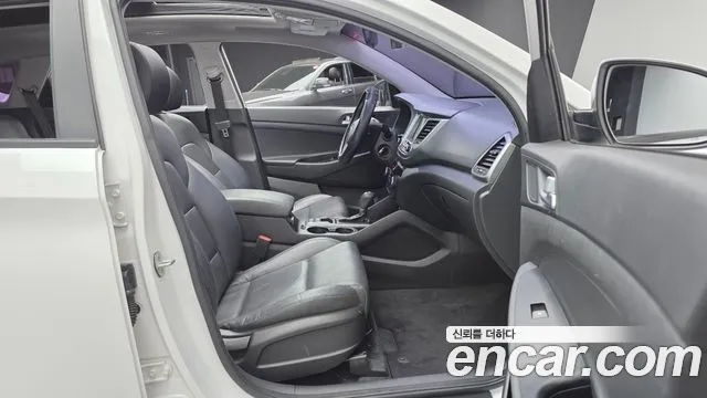 Hyundai Tucson 2016 — фото 10