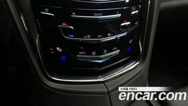Cadillac CTS 2018 — фото 16