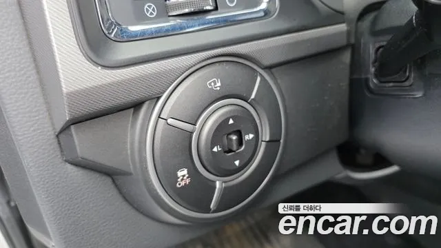 KG_Mobility_Ssangyong KORANDO 2017 — фото 13