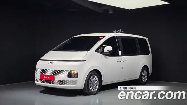 Hyundai Staria 2022 — фото 1