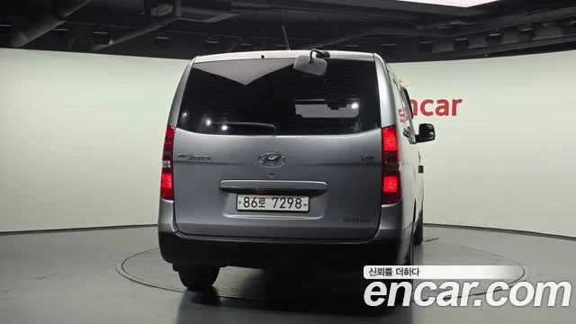 Hyundai Starex 2017 — фото 4