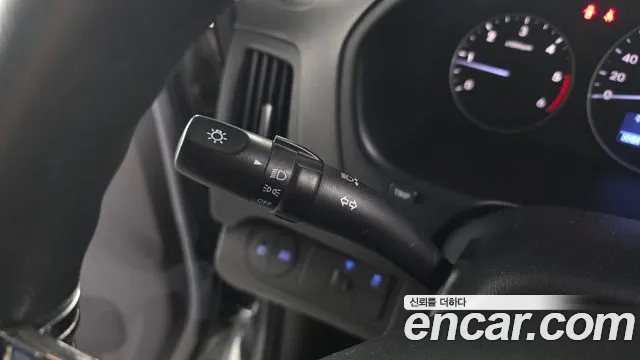 Hyundai Starex 2017 — фото 18