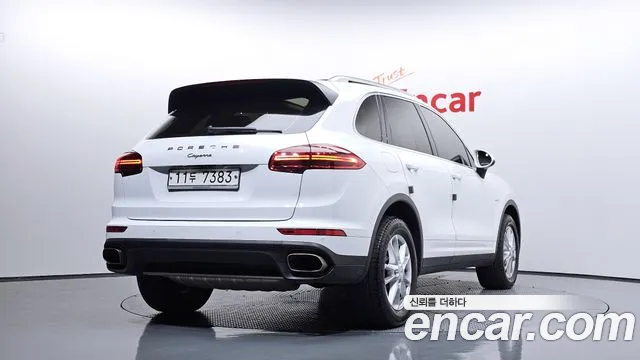 Porsche Cayenne 2015 — фото 2