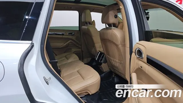 Porsche Cayenne 2015 — фото 12