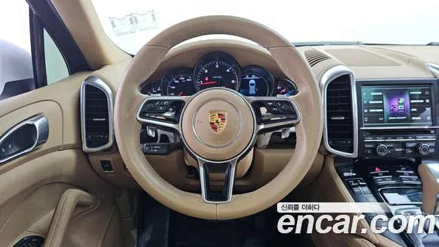 Porsche Cayenne 2015 — фото 13