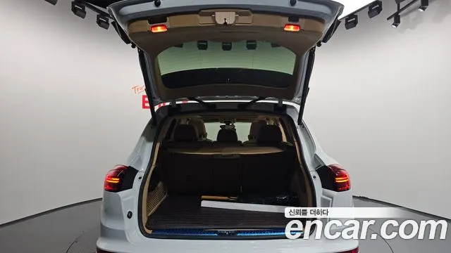Porsche Cayenne 2015 — фото 20