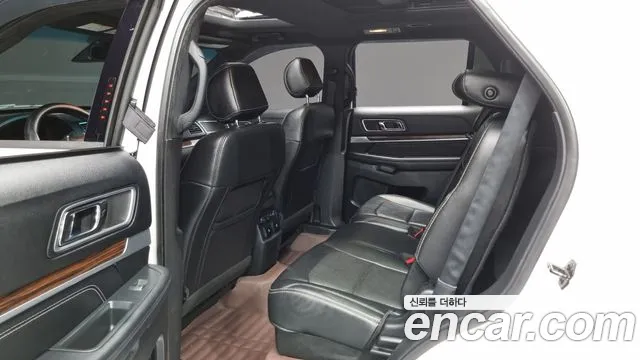 Ford Explorer 2016 — фото 12