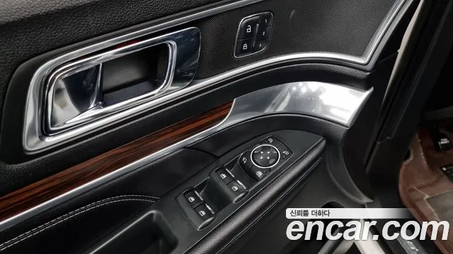 Ford Explorer 2016 — фото 19