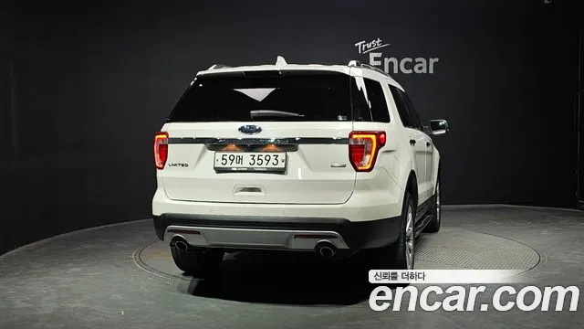 Ford Explorer 2017 — фото 4