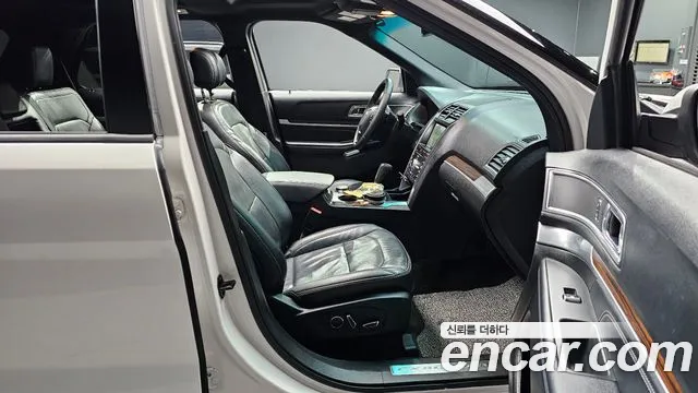 Ford Explorer 2017 — фото 11