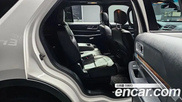 Ford Explorer 2017 — фото 12