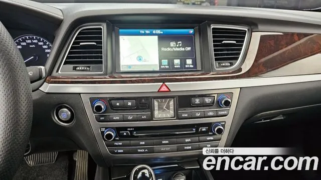 Hyundai Genesis 2014 — фото 15