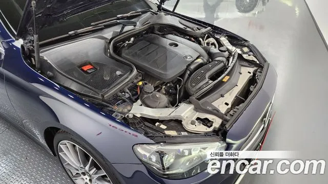 Mercedes-Benz E-Class 2021 — фото 19