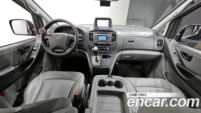 Hyundai Starex 2019 — фото 7