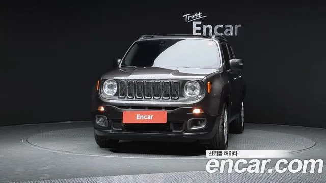 Jeep Renegade 2017 — фото 3
