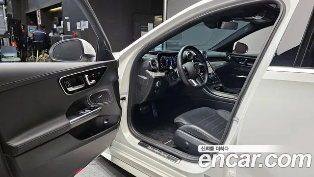 Mercedes-Benz C-Class 2022 — фото 11