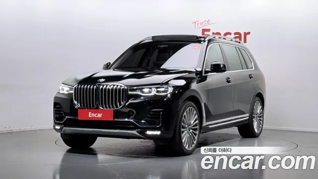 BMW X7 2022 — фото 1