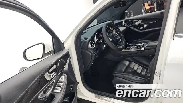 Mercedes-Benz GLC-Class 2017 — фото 10