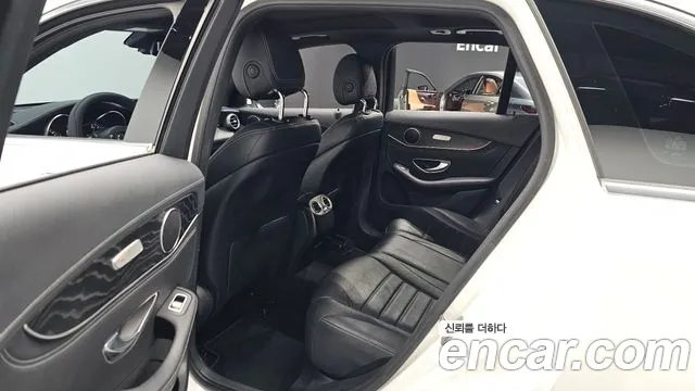 Mercedes-Benz GLC-Class 2017 — фото 11