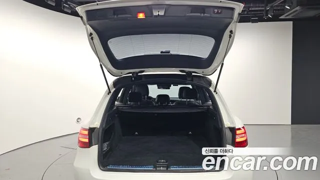 Mercedes-Benz GLC-Class 2017 — фото 19
