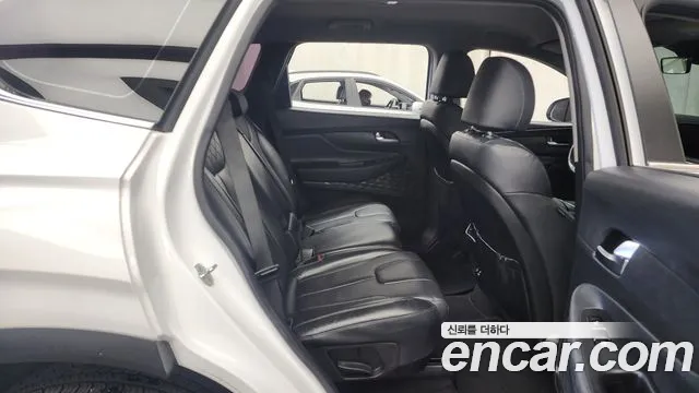 Hyundai Santafe 2021 — фото 12