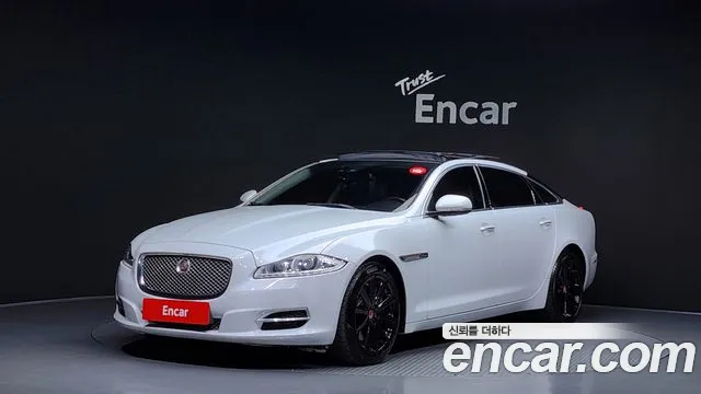 Jaguar XJ 2015 — фото 1