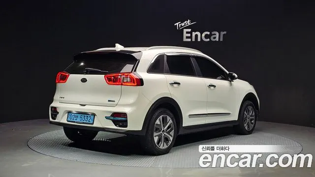 Kia Niro 2020 — фото 2