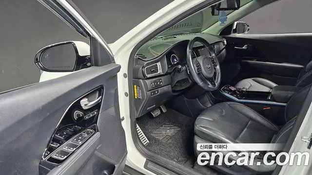 Kia Niro 2020 — фото 11
