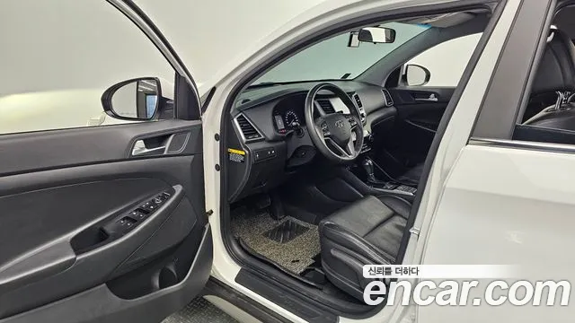 Hyundai Tucson 2017 — фото 11