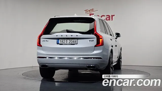 Volvo XC90 2021 — фото 4